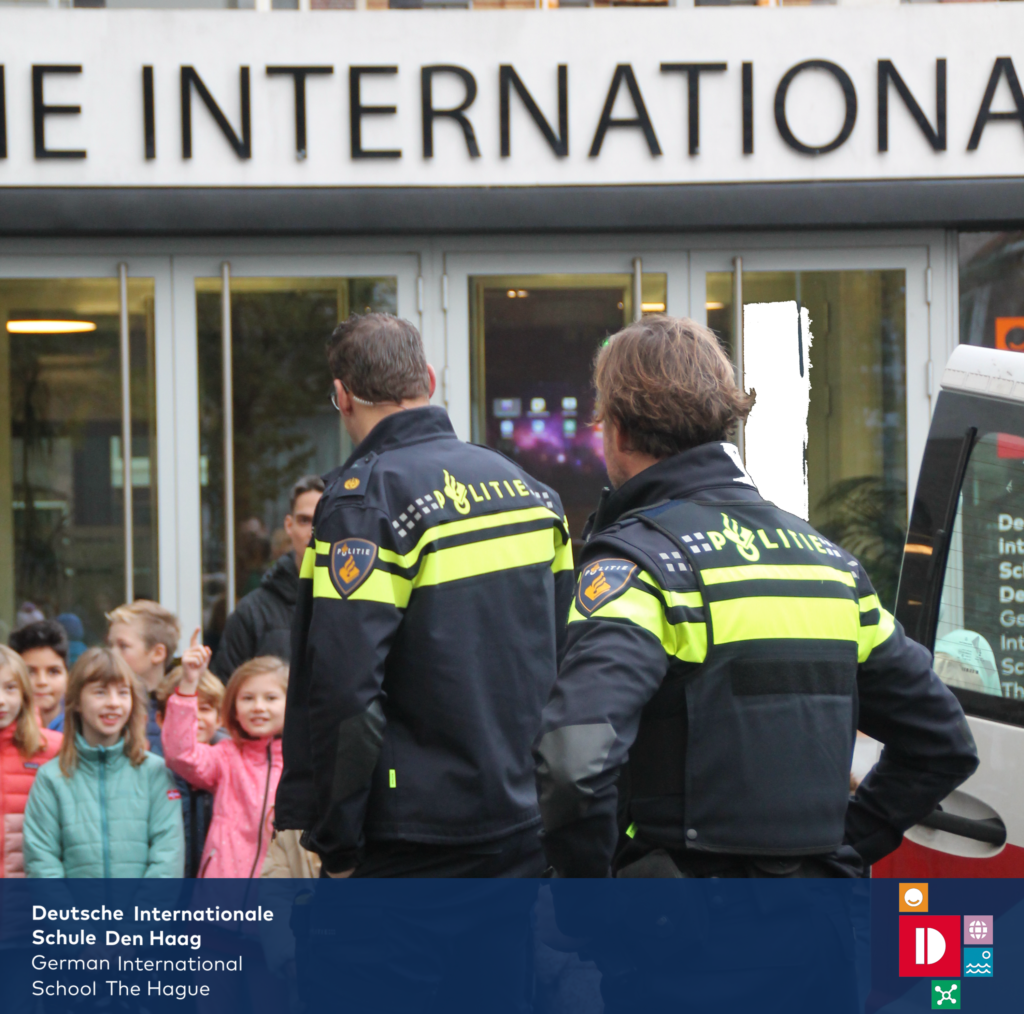 Polizei besucht die Grundschule und den Kindergarten