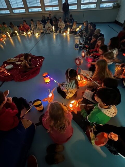 St.Martin besucht die DISDH-Grundschule