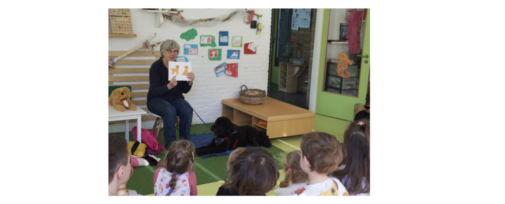 On Wednesday, March 18th, we had a very special visitor at our kindergarten: dog Juul came to visit us for the dog diploma!